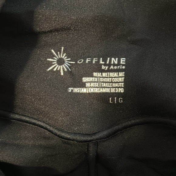 Black aerie cross over biker shorts - Picture 3 of 3